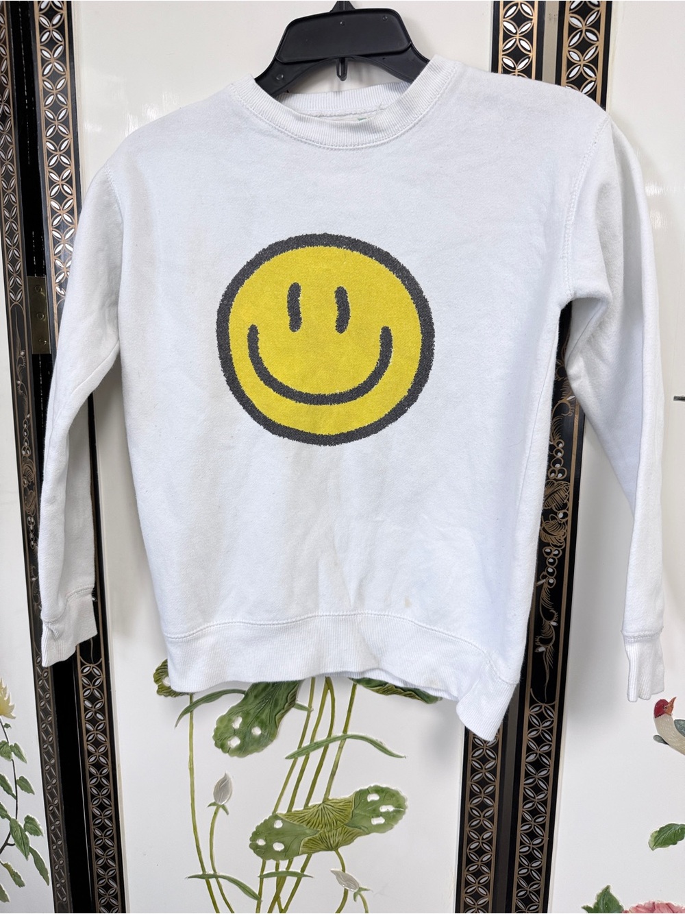 Forever 21 x Smiley White Pullover Crop Hoodie with Yellow Chenille Patch NWT